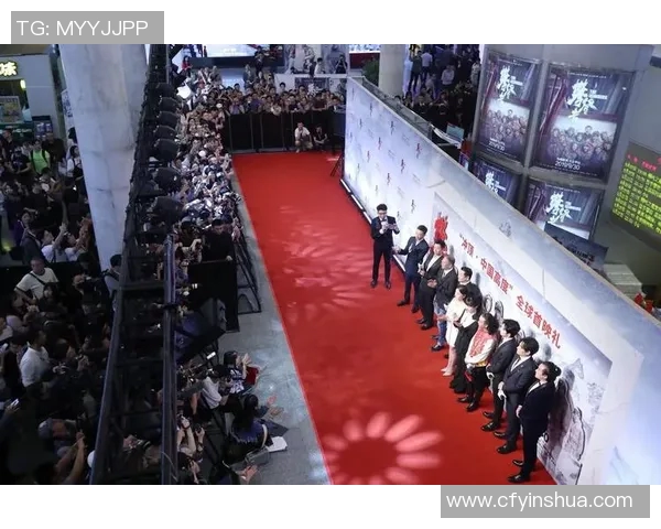 全球足球明星与他们的祖国：荣耀与挑战并肩同行